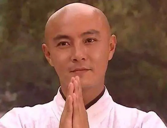 明星光头造型:胡歌男人味十足, 霍建华凶神恶煞,而她像个橄榄球