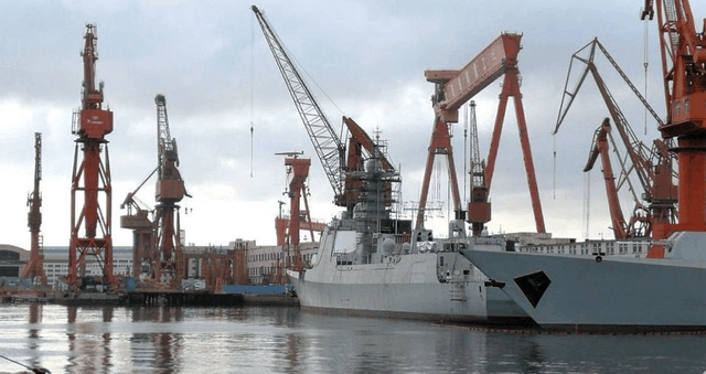 中国海军实力排名全球第四? 第三又是谁? 052