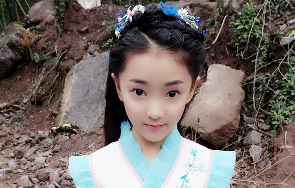 小小年纪因演白娘子成名,成就多情小碧瑶,小戏骨陶奕希还演了啥?