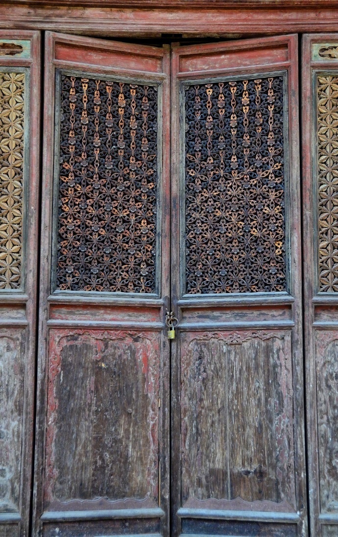 平遥明代清凉寺大殿门窗装饰花纹