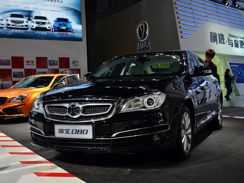 2015年4月份,北汽集团上市了一款豪华中大型轿车绅宝d80,这款豪车是
