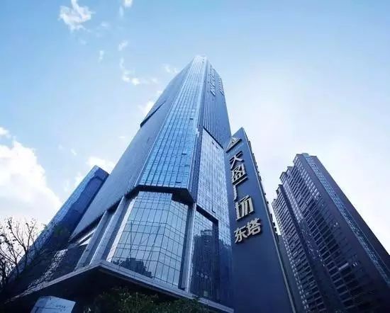 例如广州天盈广场,它与cbd行宫"天銮",星级康莱德酒店,igc商场以及