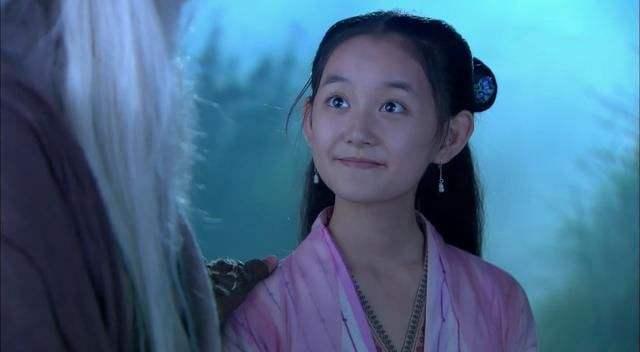 还跟蒋依依饰演的郭襄成了欢喜冤家,如今两人都已经成为娱乐圈里新生