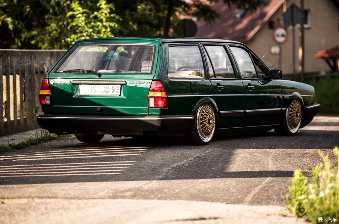 文艺和情怀的结合大众桑塔纳旅行低趴改装