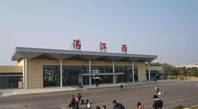 塘缀站塘缀站位于湛江吴川,这里毗邻坡头区,廉江市,化州市,还有多条