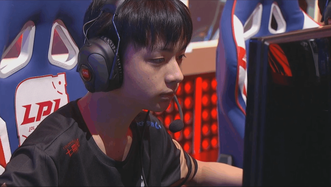 a怪大家都有很深印象,这个人在没有进入职业赛场前就已经被封神