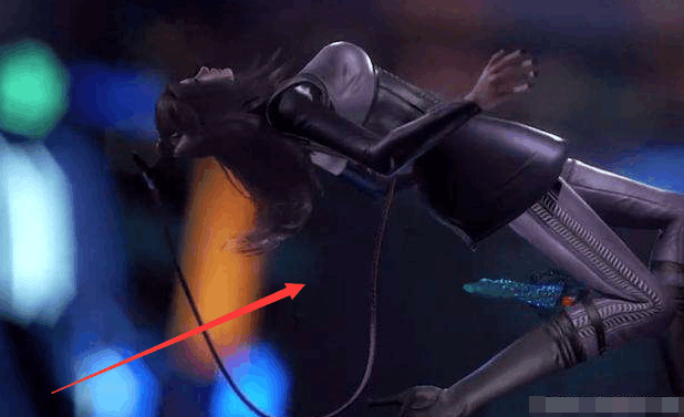 斗罗大陆中令人尴尬的四个动作腿劈开这么大吓到我了