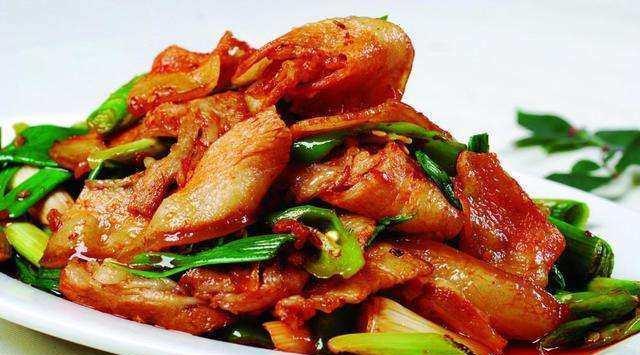 6大川菜排行榜: 东坡肘子垫底, 夫妻肺片第3, 看到第1后我无语了