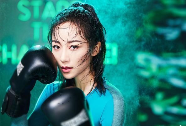 韩雪在机场被男粉丝表白我想娶你,韩雪霸气回