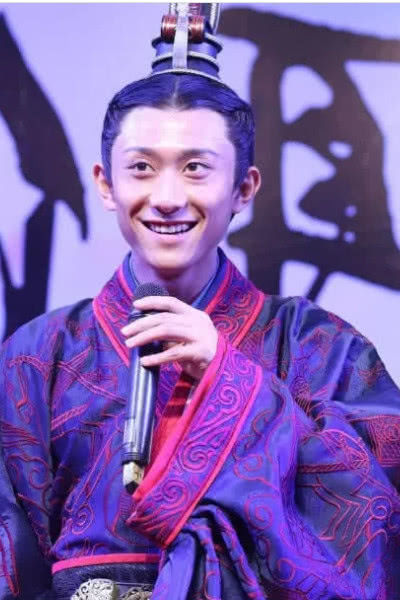 张一山版的《鹿鼎记》即将开播,"7个老婆"中杨紫竟是"大房"