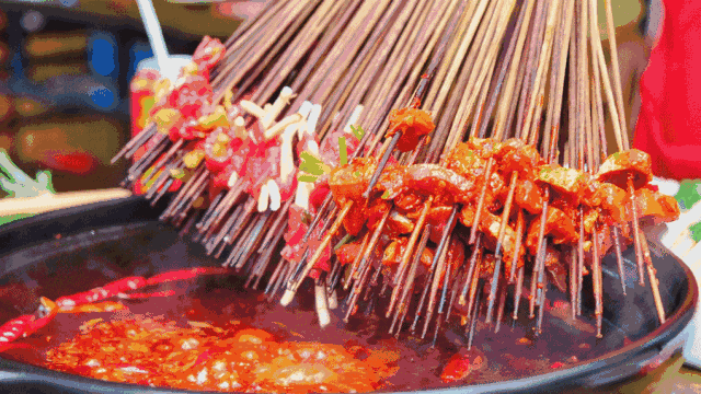 串串香vs钵钵鸡,你俩到底是什么关系|串串香|钵钵鸡|火锅_新浪新闻