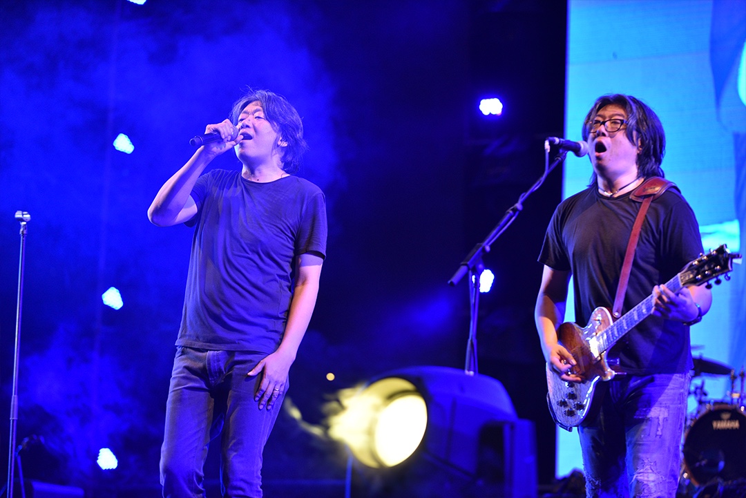 首届黄河石林谣途民谣音乐节收官 老狼卢冠廷等16组艺人开唱