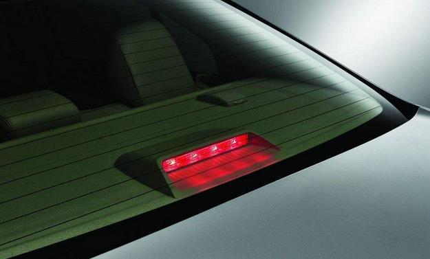 汽车制动系统,制动灯电路故障怎么办