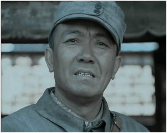 他从不刻意包装自己,参演过众多内地剧,今56岁仍热衷演艺事业