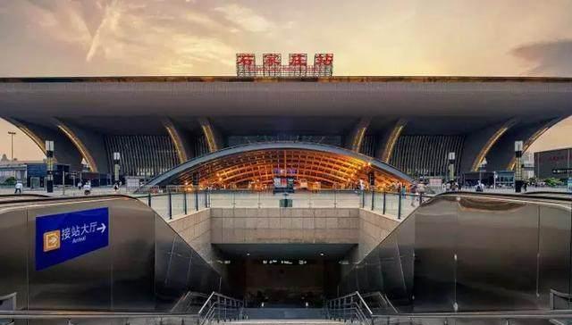 我国最繁忙的十五个高铁站,成都东,重庆北双双落榜!