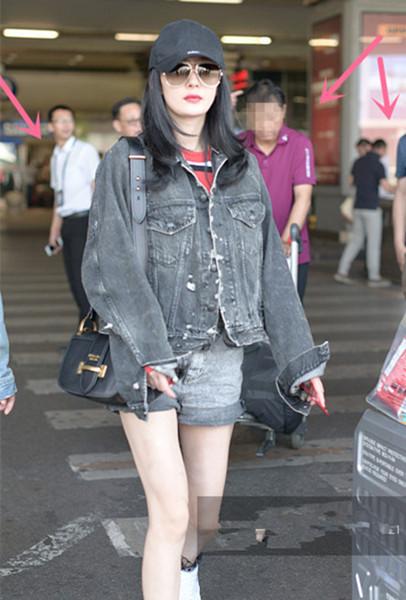 汪小菲大s出游曝光,全程秀恩爱,但大s奇异着装遭网友吐槽