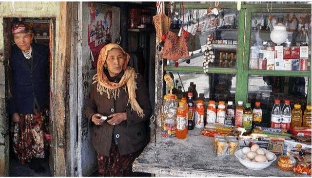 巴基斯坦旅游,看到当地人民真实生活现状,很真