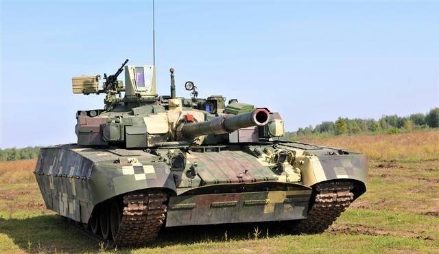 中乌坦克细节大比拼,告诉你中国vt4为何要值600万|堡垒|坦克|武器