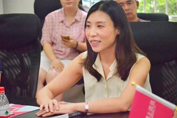 2012年,申通收购了天天快递,这个时候陈小英的第二任丈夫奚春阳成为了