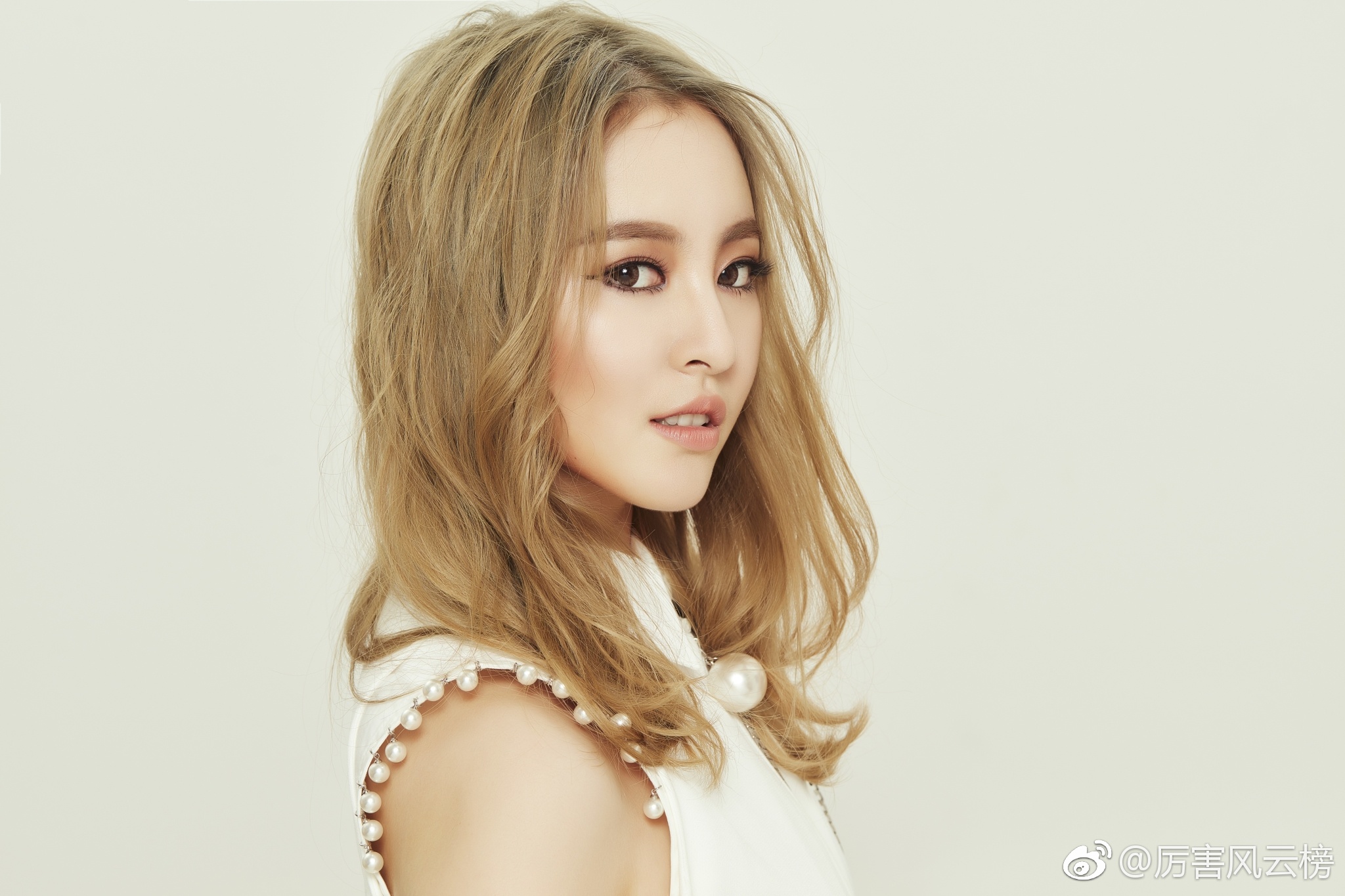 本周dreammaker 上线!平时软萌甜,一旦进入音乐的世界_新浪看点