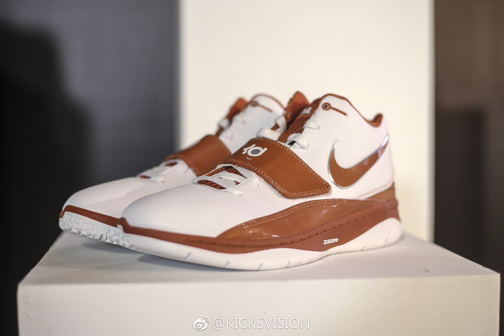 昨天kevindurant系列中展示的历代kd球鞋那么19代