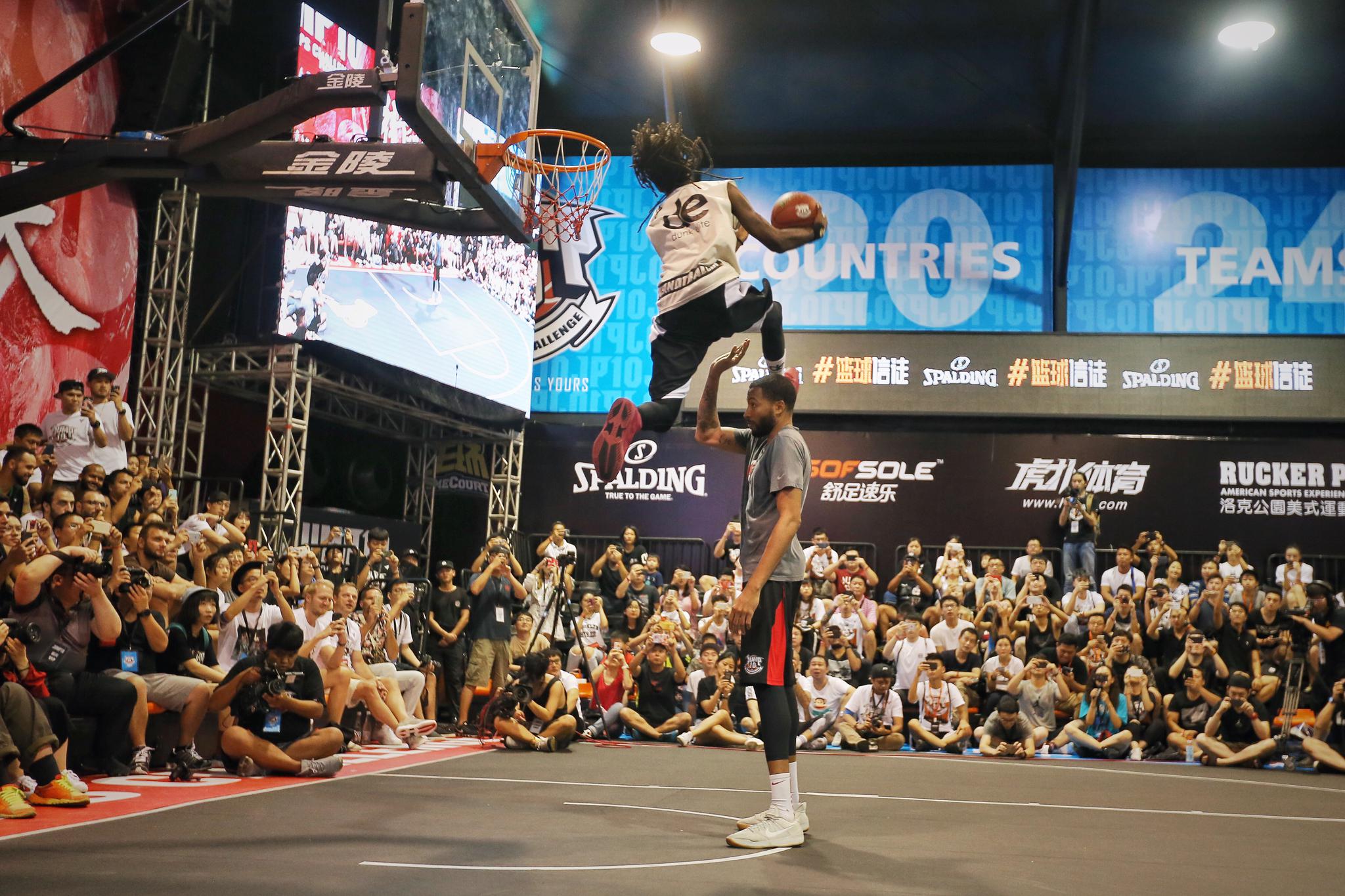 100万粉丝预热活动|街球|大奖赛|洛克公园_新浪新闻