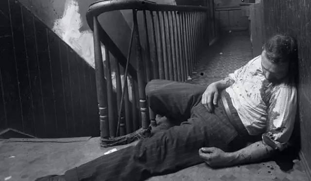 《狗B.》“每一场成长都是凶杀案”