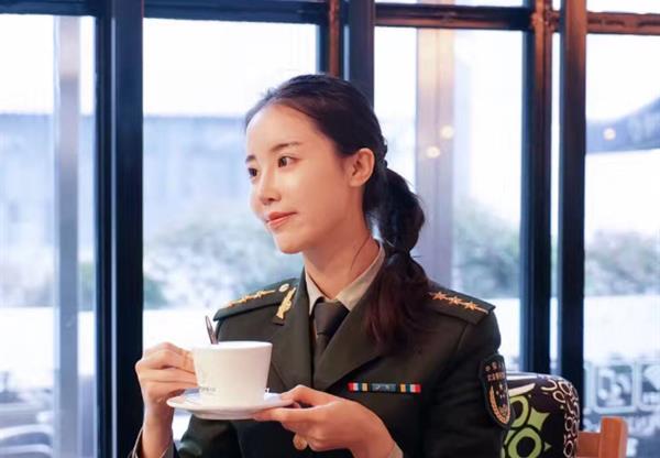 杨琳:上尉军衔"女狙击手",是武警特战队员,颜值与实力均在线
