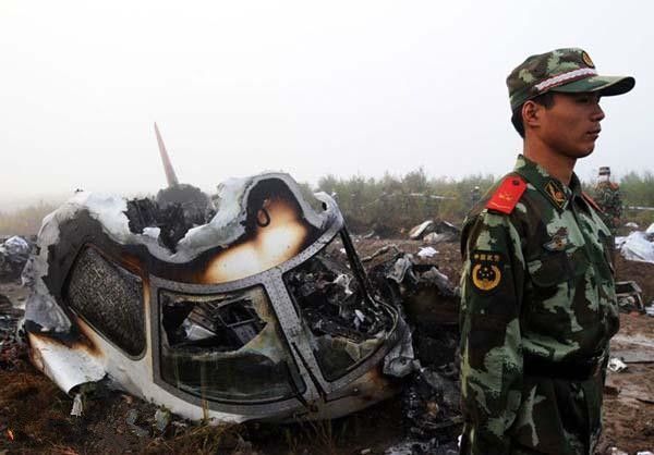这场空难导致40名专家全部牺牲,成中国空军史上最严重的空难