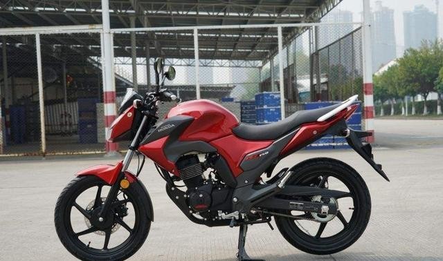 从两款车型发动机来说极客飒的优势更大因为这款发动