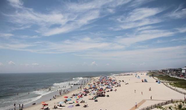 五月岬的沿海沙滩, 美国最古老的度假胜地