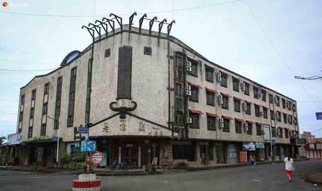 迈扎央是中缅边境缅方一侧的小城,这里曾经经营赌场,由于这里地处中缅