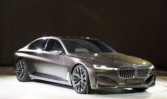 自媒体 正文 动力 从发布会来看,9系应该会采用宝马n74b66的v12发动机