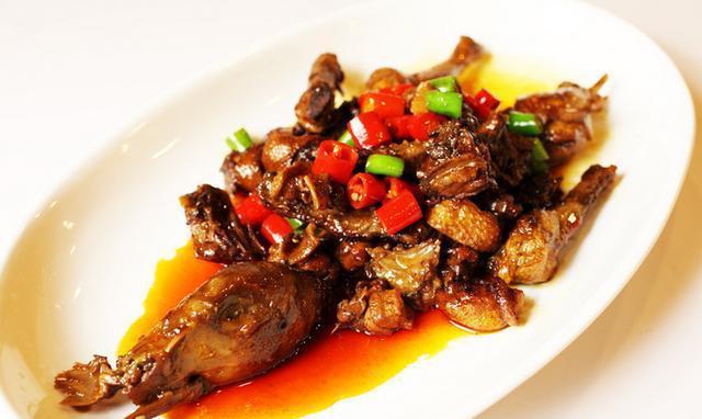 掌握两个秘诀教你做出"香到入骨,辣到极致"的湘西香辣土匪鸭!