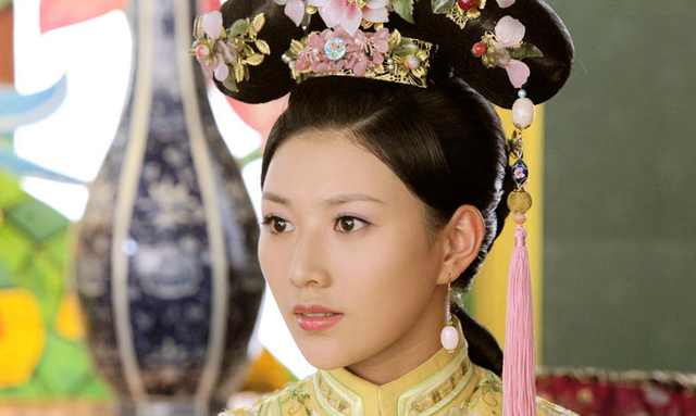 此女子13岁入宫为妃,15岁生下千古一帝,母凭子贵她却红颜薄命!