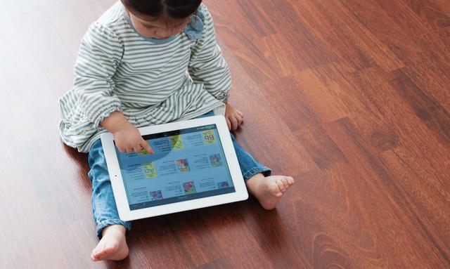 十位妈妈告诉你:1-5岁的宝宝该不该玩ipad?