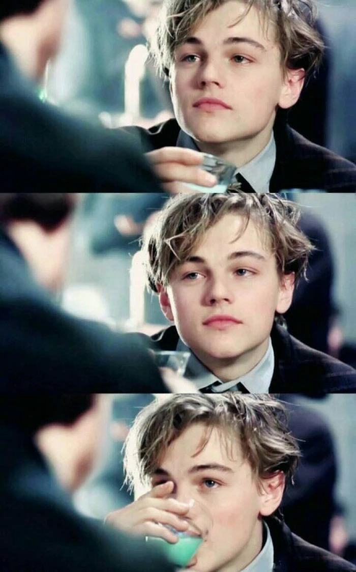 小李瘦了 年轻的莱昂纳多真的好帅呀"哪个少年没有慌乱过你的年华呢