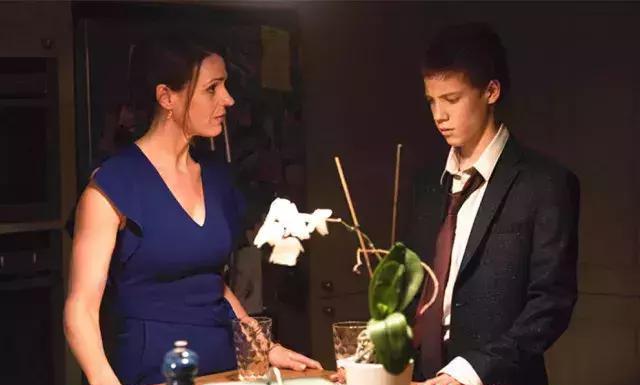 真正的高情商,是接受,接受爱人的不忠,婚姻的裂痕,甚至是自己的失败