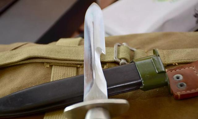 中国最美军刀,颜值逆天,为特种部队专用,真品极少|军刀|伞兵部队|伞兵