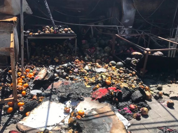 常州一农贸市场内突发大火,商户损失惨重