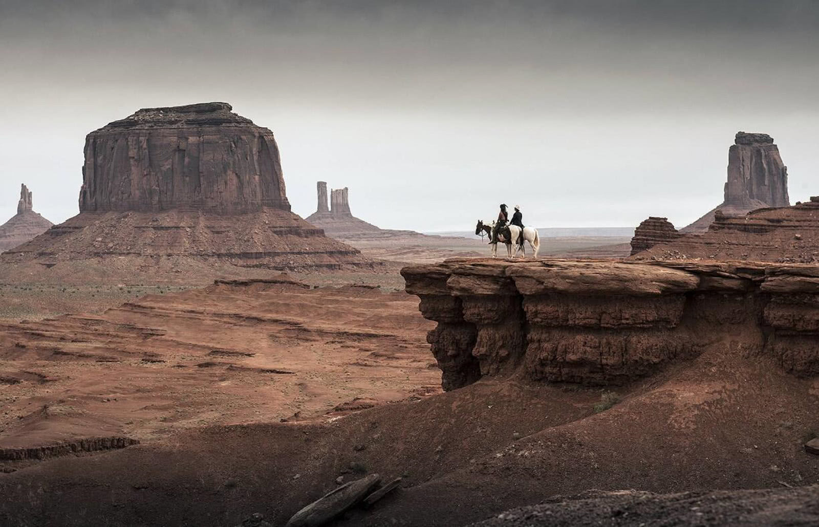 投资2个亿跟风拍西部片,结果票房惨败,连好莱坞巨星都带不动