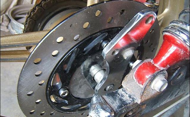 摩托车的碟刹系统如何检修这几个知识点拿走不谢