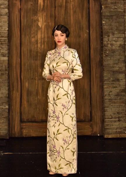 葛天穿旗袍尽显古典美,网友:离开刘翔后,越活越美!