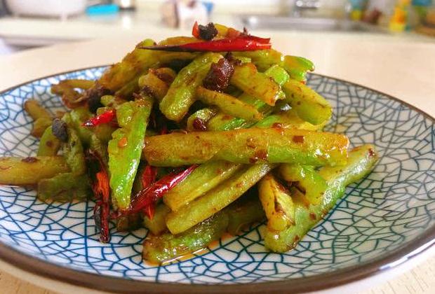 炒苦瓜,我教您一种,新吃法更美味,赶快试试吧!