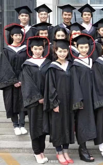 阙清子与郑爽是好闺蜜,大学室友,不因人气,地位变化淡化闺蜜情