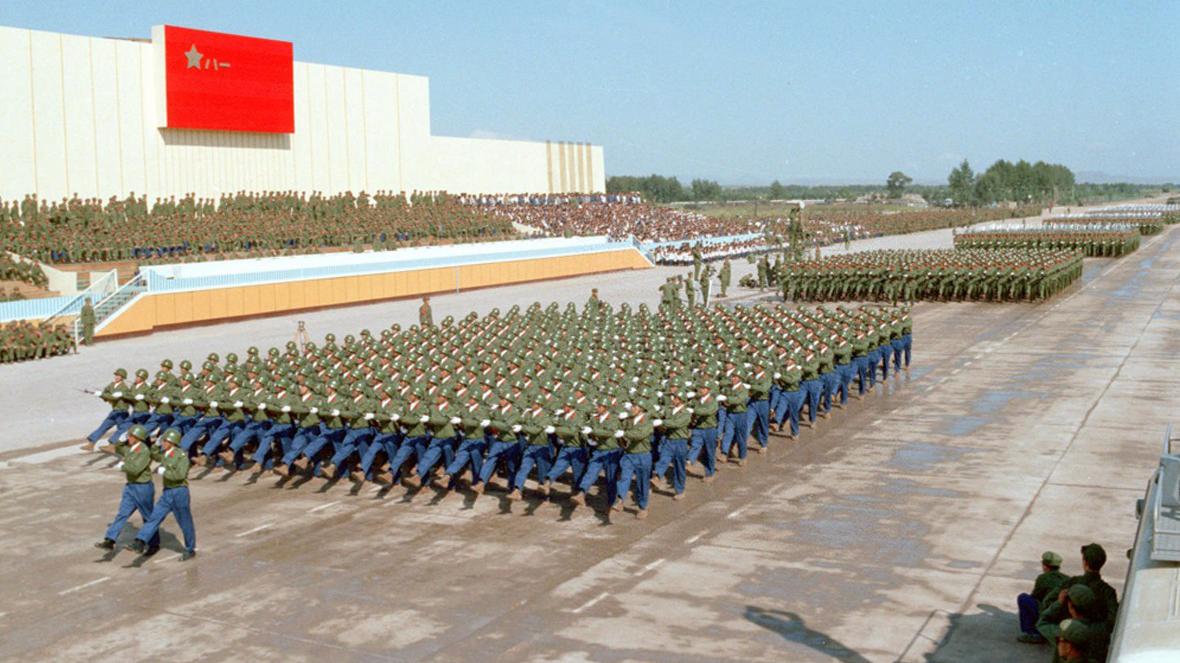 解放军历代阅兵的经典画面,现在看起来依然让人热血沸腾!