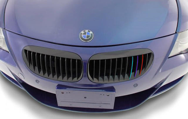 博眼球耍酷?宝马为啥加三色条让人狐疑不解!