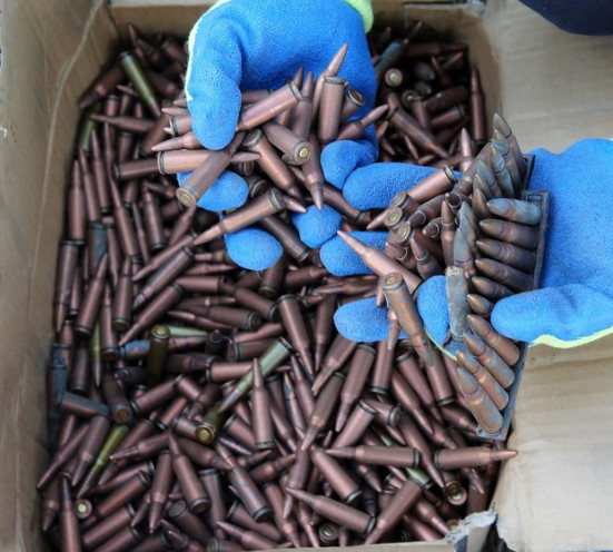 过期子弹用火烧会爆炸?专家:那不是鞭炮