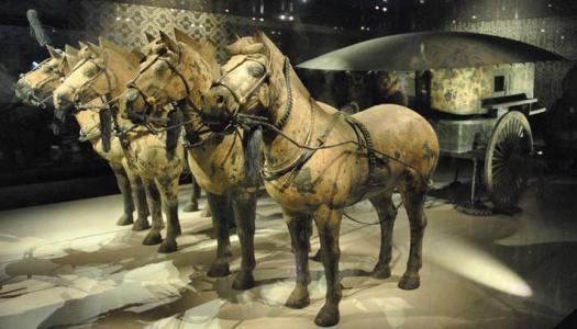 (运送秦始皇尸体的辒辌车)信是写给时受命监军河套的嬴政长子扶苏的