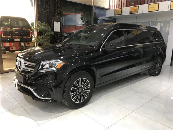 18款美规奔驰gls450加长版 商务出行空间充足